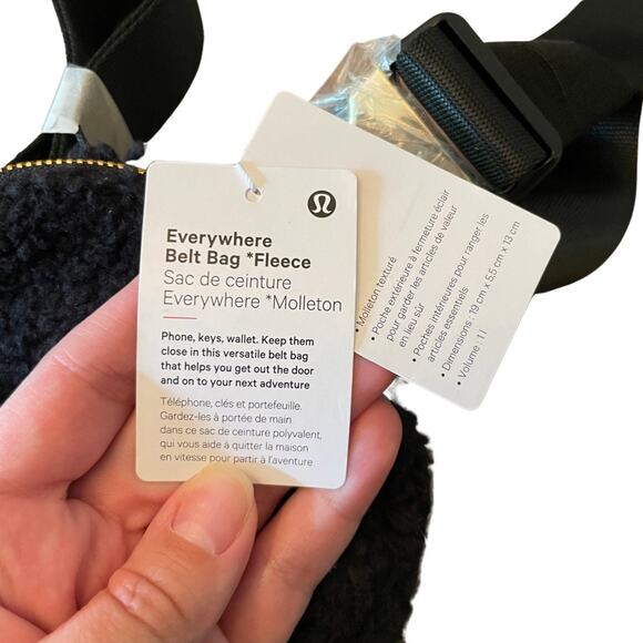 NWT Lululemon Everywhere Belt Bag Fleece 1L – Black | NWT Sherpa Waist Bag 727G - Picture 8 of 9